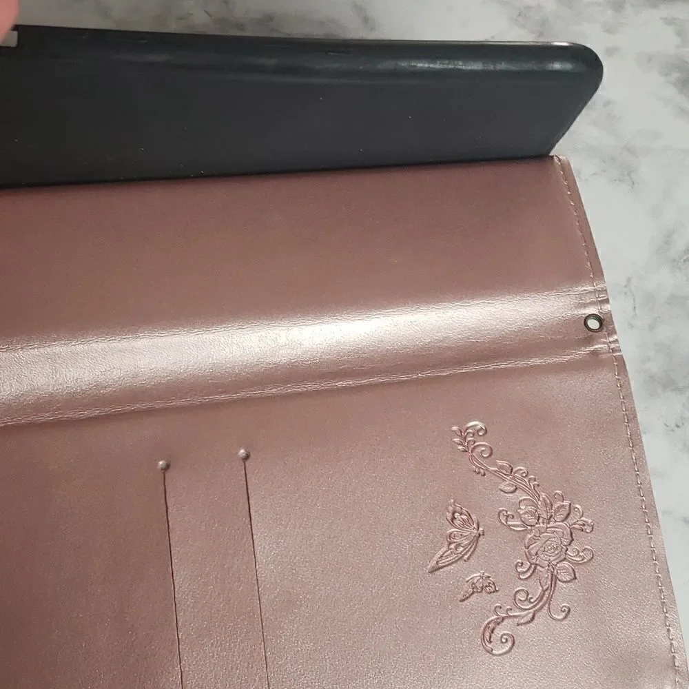 IPhone 7/8 Rose Gold Phone Case / Holder‎